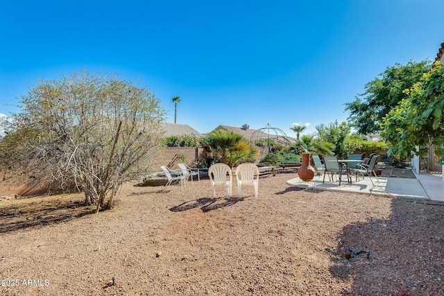 view of yard featuring a patio