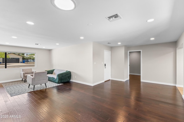 1911 E Lawrence Rd, Phoenix, AZ 85016 - sitting room featuring hardwood / wood-style floors and recessed lighting
