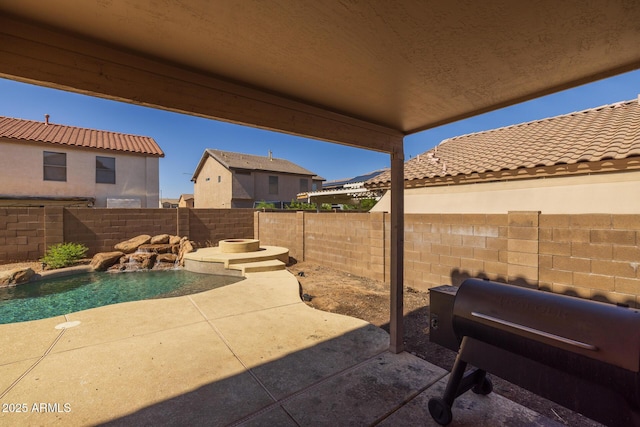 12720 W Cantenia Rd, Avondale, AZ 85392 - fenced backyard with a patio