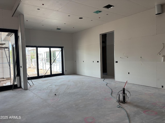 6426 E Turquoise Ave, Paradise Valley, AZ 85253 - empty room with concrete floors