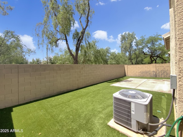 4229 E Betsy Ln, Gilbert, AZ 85296 - fenced yard with a patio area