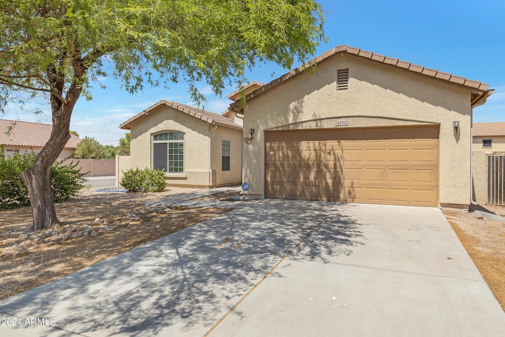 view of front of home featuring a garage