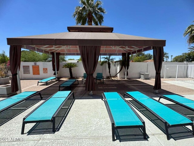 4750 N Central Ave Unit R3, Phoenix, AZ 85012 - surrounding community featuring a gazebo and fence