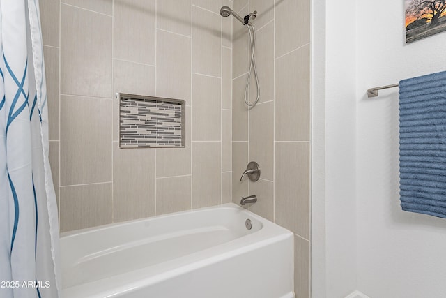 bathroom featuring shower / bath combo