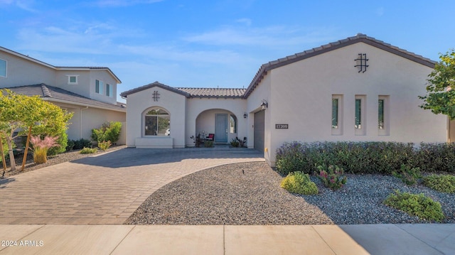 view of mediterranean / spanish-style house