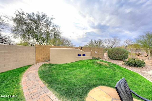 21840 N 43rd St, Phoenix, AZ 85050 - view of yard featuring fence