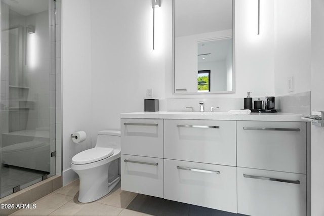 6862 E Joshua Tree Ln, Paradise Valley, AZ 85253 - full bath featuring toilet, vanity, a shower stall, and tile patterned floors