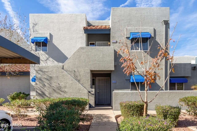 view of front of property with stucco siding