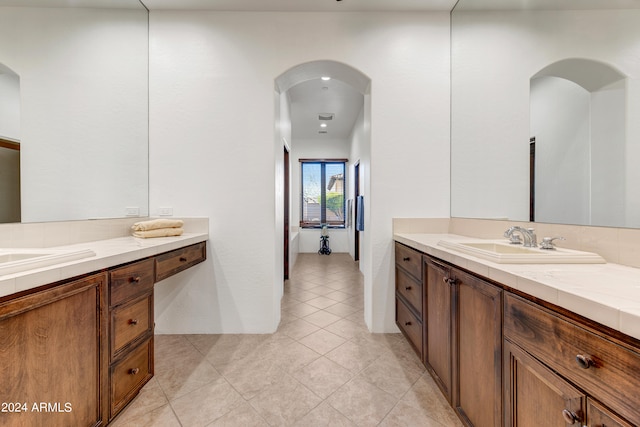 3105 S Amble Pass, Gold Canyon, AZ 85118 - bathroom with tile floors, vanity, and a washtub