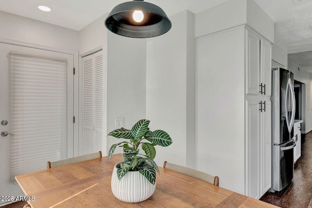 101 N 7th St Unit 225, Phoenix, AZ 85034 - dining area with dark wood finished floors and recessed lighting