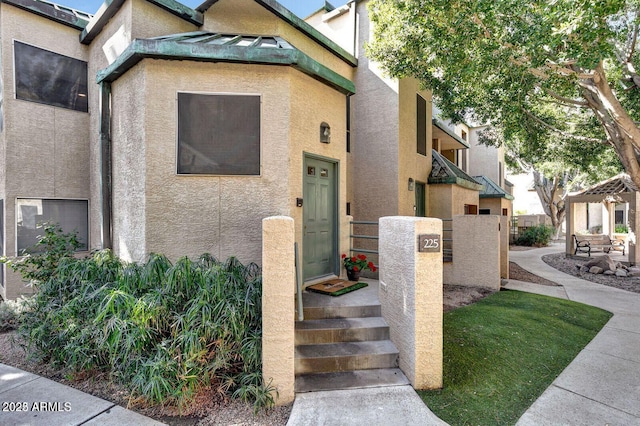 101 N 7th St Unit 225, Phoenix, AZ 85034 - view of front of property with stucco siding