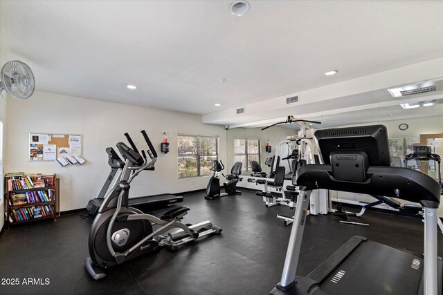 19700 N 76th St Unit 2086, Scottsdale, AZ 85255 - workout area with baseboards, visible vents, and recessed lighting