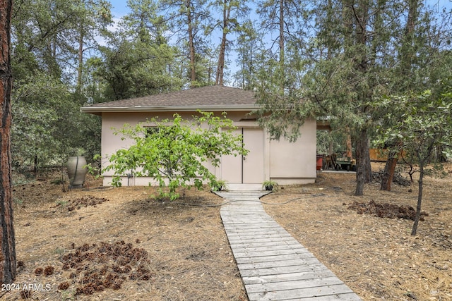 view of outbuilding