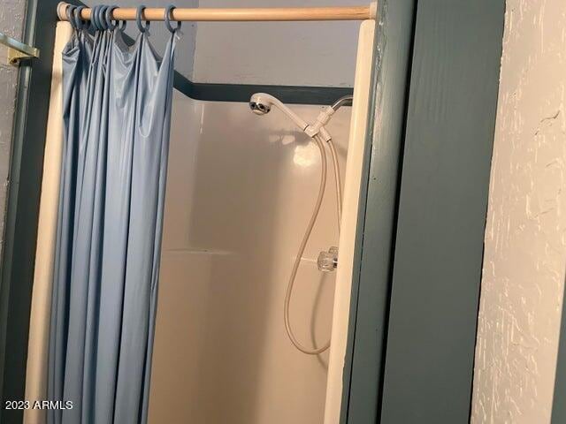 room details with walk in shower