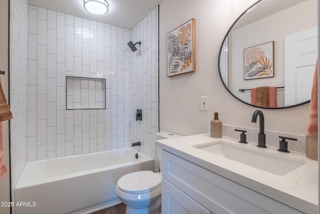 826 S Drew St, Mesa, AZ 85210 - bathroom with vanity and shower / bath combination