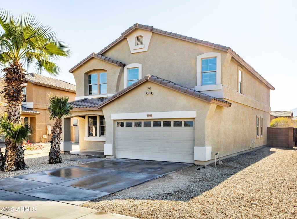 view of front facade featuring a garage