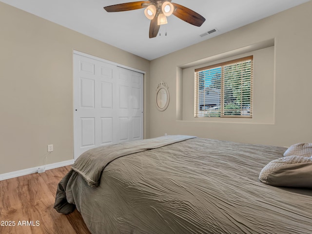 490 E Twelve Oaks Dr, Flagstaff, AZ 86005 - bedroom featuring wood finished floors, a closet, and ceiling fan