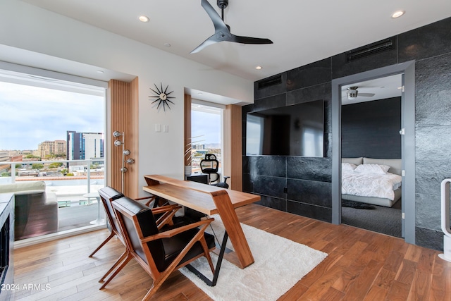 dining area with ceiling fan, light wood finished floors, and recessed lighting