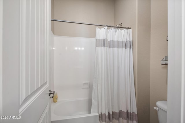 31517 N 41st St, Cave Creek, AZ 85331 - bathroom featuring toilet and shower / tub combo