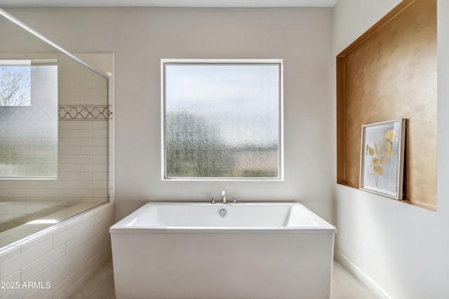 625 W Echo Ln, Phoenix, AZ 85021 - full bathroom with a soaking tub