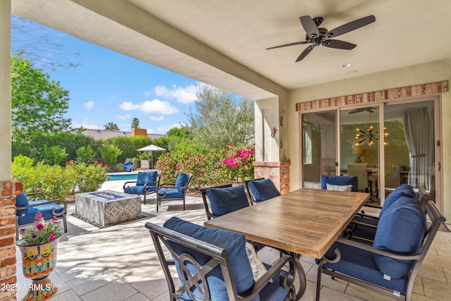 625 W Echo Ln, Phoenix, AZ 85021 - view of patio featuring outdoor dining area, ceiling fan, an outdoor pool, and an outdoor fire pit