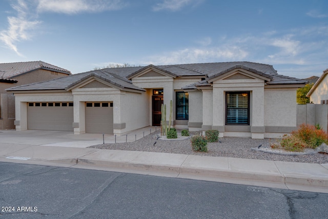 view of front facade featuring a garage