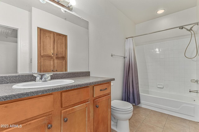750 E Northern Ave Unit 2045, Phoenix, AZ 85020 - full bath featuring vanity, tile patterned floors, and shower / bathtub combination with curtain