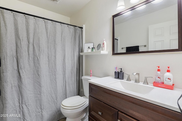 603 S Colcord Rd, Payson, AZ 85541 - full bathroom with vanity, toilet, and a shower with shower curtain