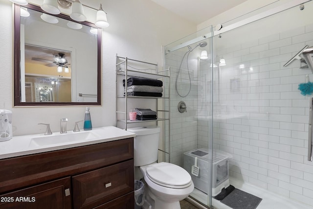 603 S Colcord Rd, Payson, AZ 85541 - full bath featuring vanity, a stall shower, toilet, and a ceiling fan