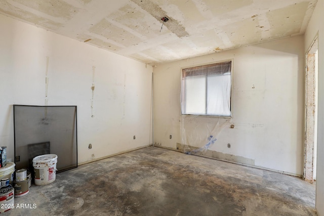 603 S Colcord Rd, Payson, AZ 85541 - empty room with concrete flooring