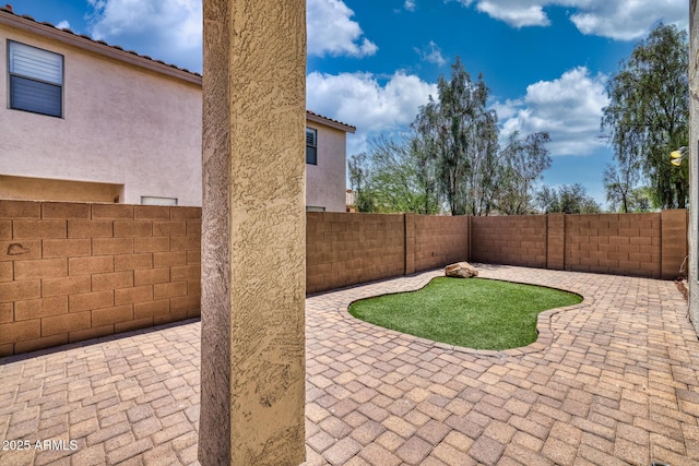 1090 S Bogle Ct, Chandler, AZ 85286 - fenced backyard featuring a patio