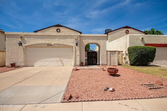 view of front facade featuring a garage