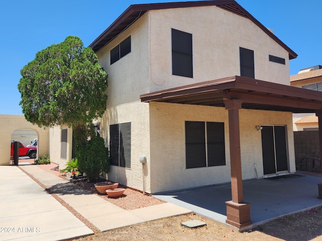 4760 W Wahalla Ln, Glendale, AZ 85308 - view of front facade with stucco siding and a patio area