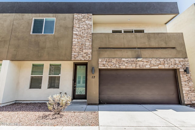 2000 N 36th St Unit 17, Phoenix, AZ 85008 - view of front of home with driveway and stucco siding