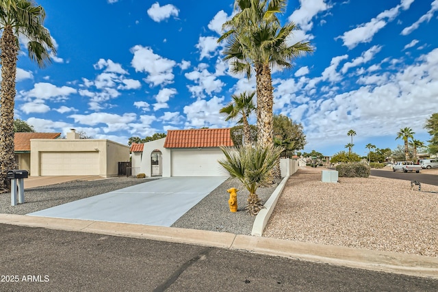 view of front facade featuring a garage