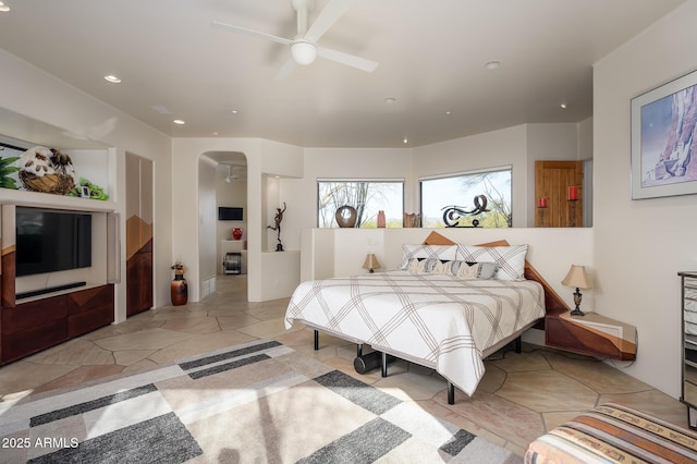 bedroom with ceiling fan