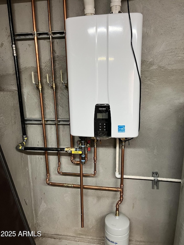 2160 S Moonlight Dr, Star Valley, AZ 85541 - utilities with tankless water heater
