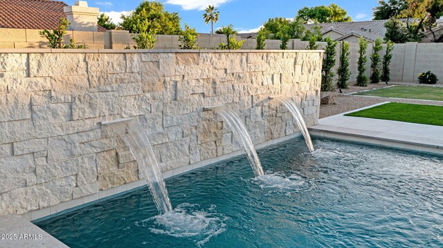 5103 E Juniper Ave, Scottsdale, AZ 85254 - view of swimming pool with fence