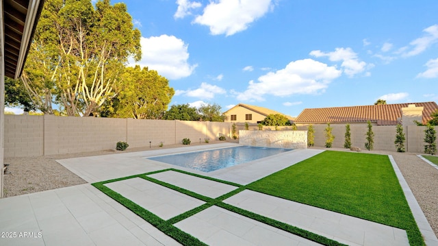 5103 E Juniper Ave, Scottsdale, AZ 85254 - view of swimming pool with a patio area