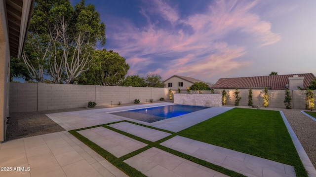 5103 E Juniper Ave, Scottsdale, AZ 85254 - view of pool featuring a patio area