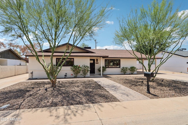 7049 E Latham St, Scottsdale, AZ 85257 - single story home featuring stucco siding