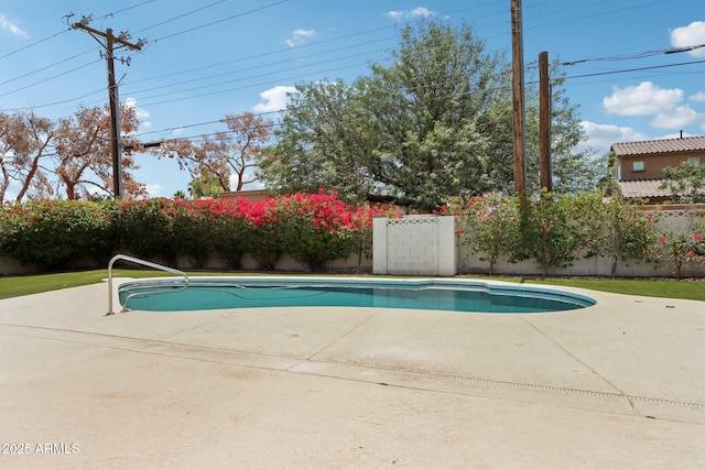 7049 E Latham St, Scottsdale, AZ 85257 - view of swimming pool with a fenced backyard and a patio area