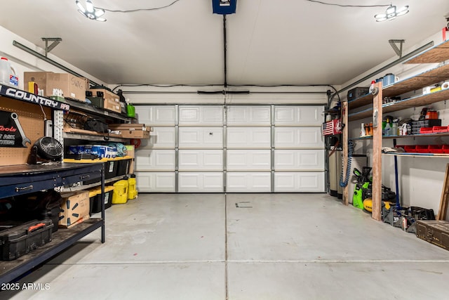 13359 W Post Dr, Surprise, AZ 85374 - view of garage