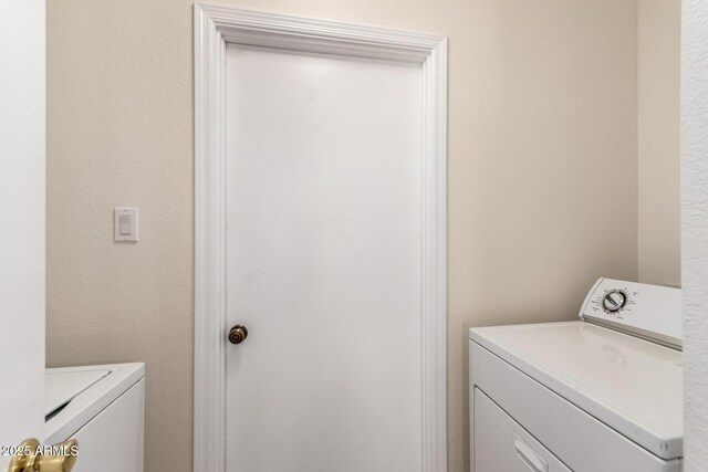 12529 N 83rd Ln, Peoria, AZ 85381 - laundry area with separate washer and dryer