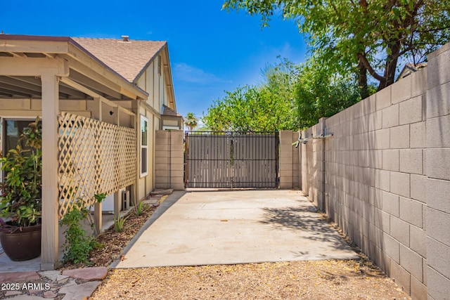 12529 N 83rd Ln, Peoria, AZ 85381 - view of patio featuring a gate