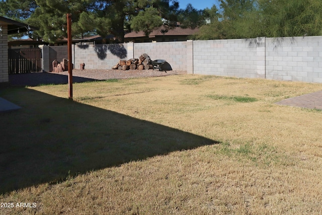 view of yard featuring fence private yard