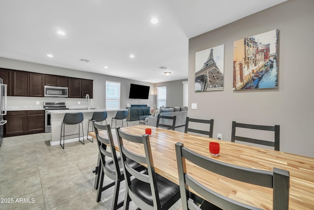 38150 W San Sisto Ave, Maricopa, AZ 85138 - dining area featuring recessed lighting
