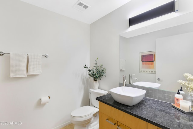 7131 E Rancho Vista Dr Unit 1008, Scottsdale, AZ 85251 - bathroom featuring toilet and vanity