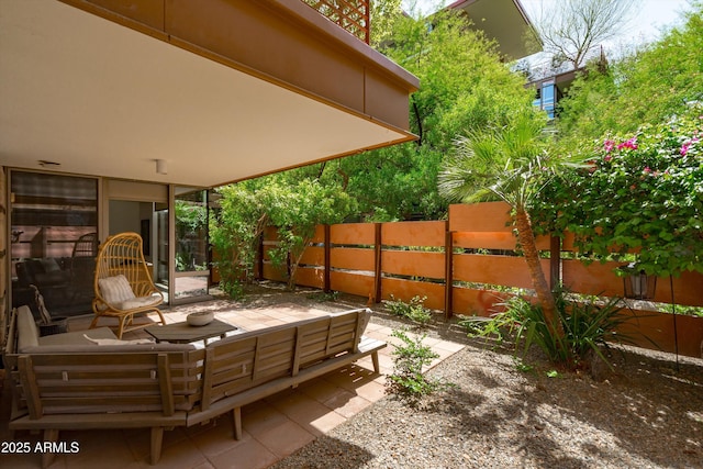 7131 E Rancho Vista Dr Unit 1008, Scottsdale, AZ 85251 - view of patio / terrace featuring fence and outdoor lounge area