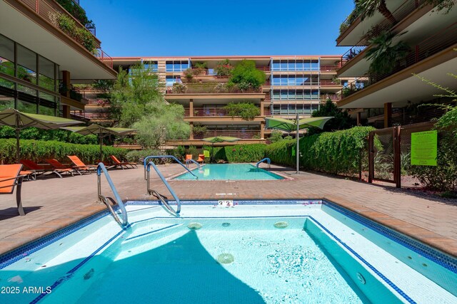 7131 E Rancho Vista Dr Unit 1008, Scottsdale, AZ 85251 - view of community pool